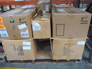 LOT TO INCLUDE: (100+) LARGE QUANTITY OF MISC RUBBER BOOTS. LOADING & HANDLING FEE $15-4182